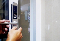 Dịch vụ sửa khóa vân tay nhanh cho nhà phố tại HCM - Cam kết sửa đúng lỗi