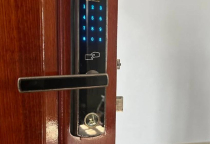 Khóa điện tử không mở được? 0909089686 chuyên gia sửa khóa điện từ tại nhà ở HCM