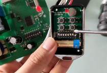 Thay Pin, sửa remote cửa cuốn chất lượng tại Quận 8 | Linh kiện chính hãng