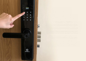 Khóa thẻ từ bị kêu liên tục? Gọi SĐT 0909089686 – 0962709063 tổng đài sửa khóa thẻ từ tận nơi tại HCM