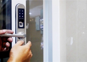 Dịch vụ sửa khóa vân tay nhanh cho nhà phố tại HCM - Cam kết sửa đúng lỗi