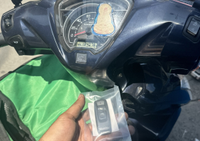 Địa chỉ chuyên làm khóa smartkey còn ID ở Quận 8 | Hotline 0909089686