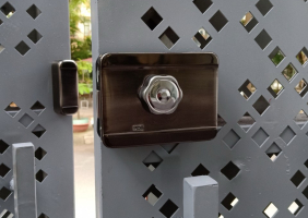 Đánh chìa, sửa khóa cổng biệt thự tại Quận 8 | Gọi ngay 0909089686