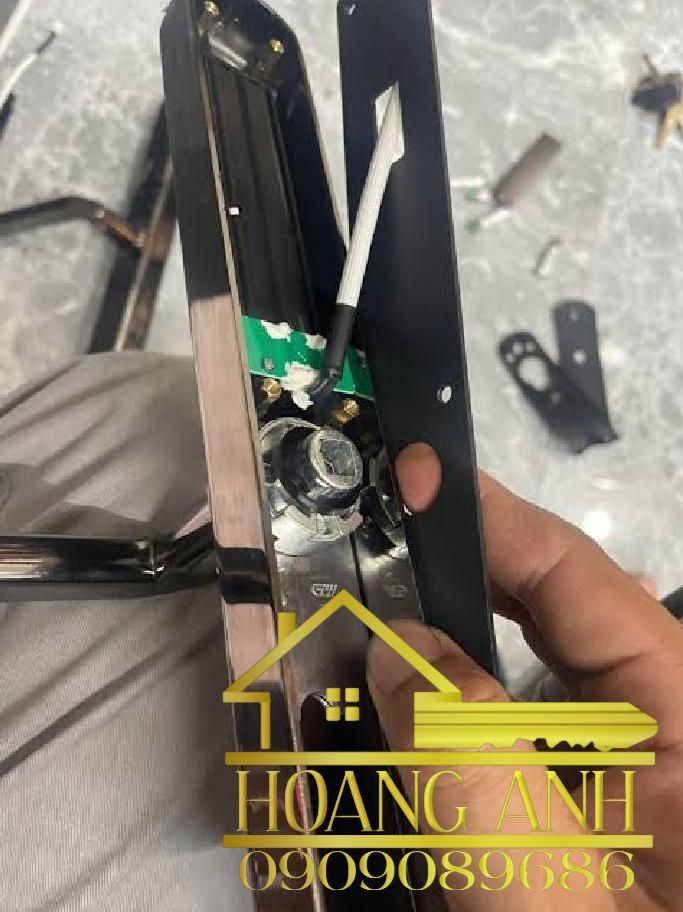 Cứu Hộ Khóa Vân Tay Khẩn Cấp Tại TP.HCM