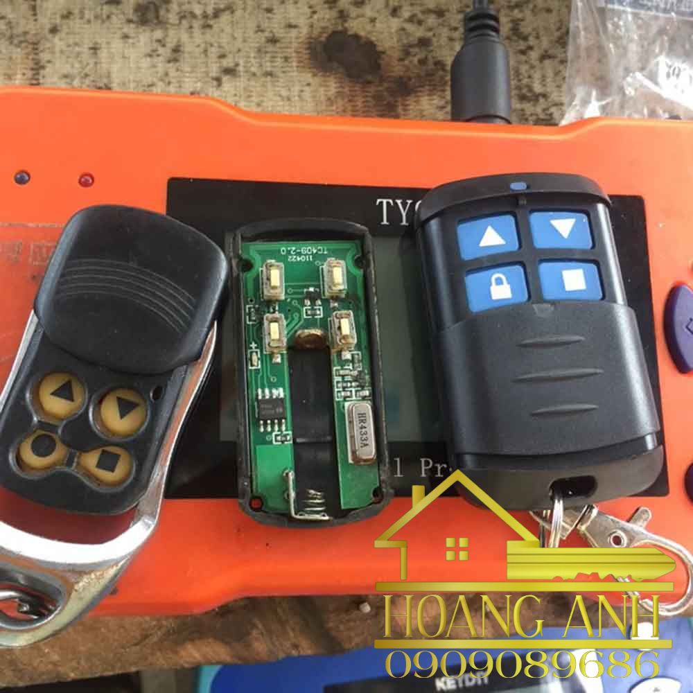 Dịch vụ làm remote cửa cuốn giá rẻ số 1 tại Quận 8 