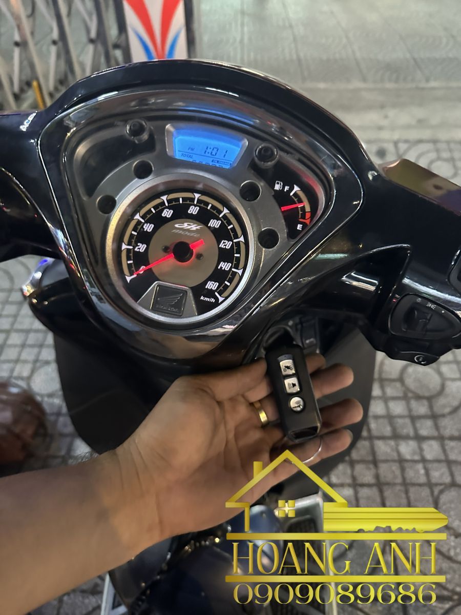 Thợ sửa khóa Smartkey tay nghề cao, nhiều năm kinh nghiệm tại Nhà Bè
